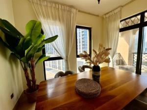 Only family Walking distance to Dubai Mall