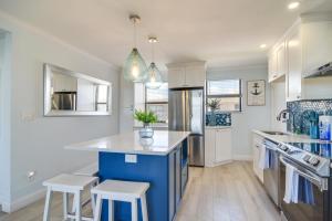 Steps to St Pete Beach Condo with Pool Access