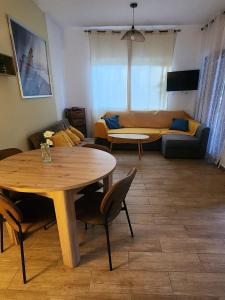 Larnaca Breeze