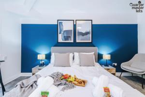 2 Bedroom Top Floor Apartment that Sleeps 4