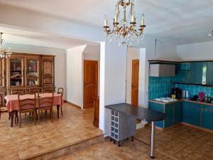 Villas Villa with pool in Taradeau : photos des chambres