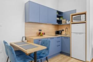 City Center Amphitheater Studio Apartments