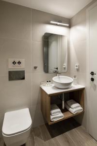 ASTIKON Xenofontos Suites