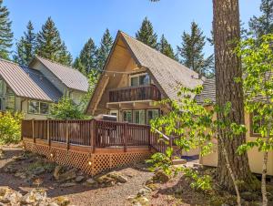 Coal Creek Chalet | Creek, AC, Pet Friendly