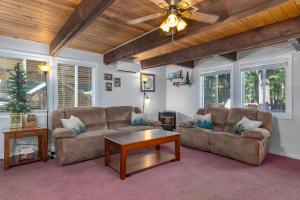 Coal Creek Chalet | Creek, AC, Pet Friendly