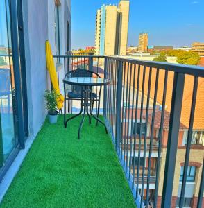 Cozy Home Away From Home The Base Apartment