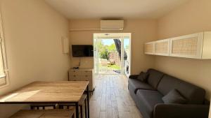 Studio avec jardin parking wifi climatisation