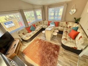 Deluxe Delta 4-Bedroom Caravan Located at Maryville Caravan Site Uddingston, Glasgow