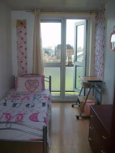 Cozy Single Room in Spacious Bow House