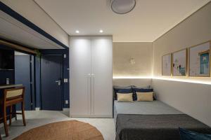 SHB - Studio Grego no Emissário | Pé na Areia