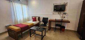 HOTEL SASHI GRANd