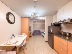 Cozy Suite with Fast WiFi, FREE Access to Pool and Gym