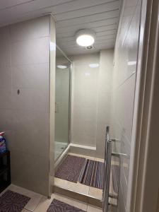 Private Double and Triple Room North London