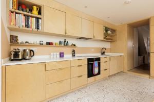 Lovely 3BR House with Garden in Walthamstow