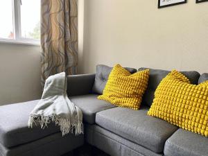 Spacious Town Centre Apartment