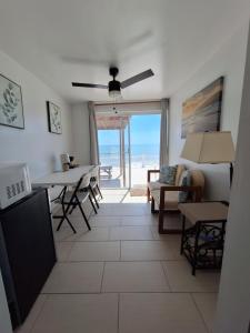 #7 Beach Front Private Room