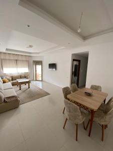 Bel appartement avec Vue directe sur la mer depuis le salon