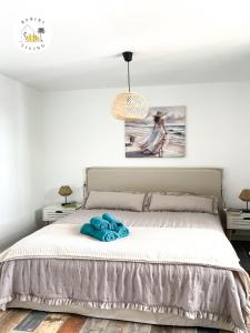 Sol Rio y Mar - Puerta Del Sol by Babiniliving