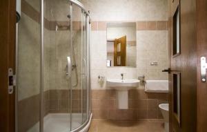 APTOS SOLAINA O PINDO