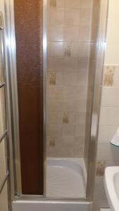 Sejours chez l'habitant Private Bedroom Near train Station - 20 min from Paris and Disneyland : photos des chambres
