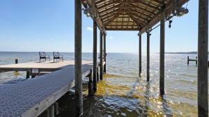 Hidden Gem with New Patio and Private Dock