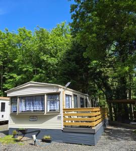 Unique Caravan with Outdoor Space