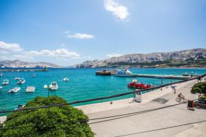 Apartment Memories II