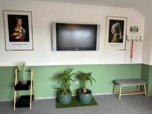 NIDO 22 Free Parking