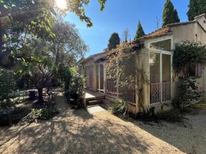 Villas Villa Marguerite jardin et parking 20min Avignon et St Remy : photos des chambres