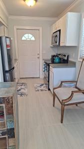 Near Beach Walk and Bike everywhere FENCED BACKYARD