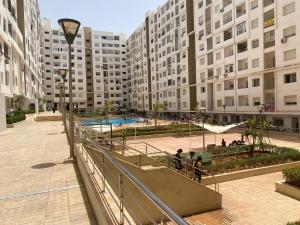 Chic Urban Studio with Stunning City Views, Panoramic View Of The Ocean Beach & Agadir Ouflla Mountains