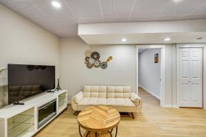 2 Mi to Des Moines Beach Park Mod Des Moines Apt