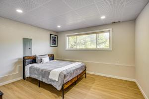 2 Mi to Des Moines Beach Park Mod Des Moines Apt