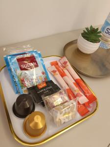 Sunny Studio Apartment with Courtyard