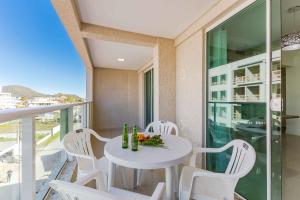 Apto Confortável e Econômico na Praia de Bombas