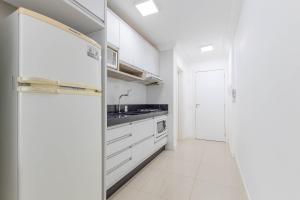 Apto Confortável e Econômico na Praia de Bombas