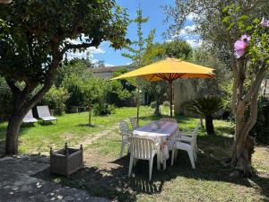 Visitez la Provence-Villa 3 chambres-6 personnes & 500 m2 de jardin - 3-star hotels in Avignon