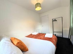 Entire 5 Bed New Home - Southampton Centre - 4BDRM