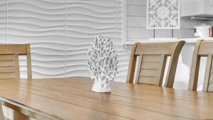 Low Floor - Remodeled - Beachfront - FLPCB65