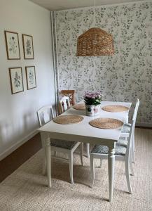 Charming Forest House, Explore Glasriket & Småland