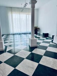 North Executive Studio