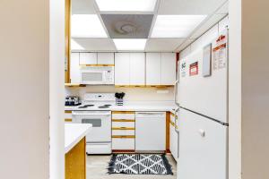 Sea Colony - 204 Brandywine House Rd