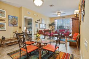 Palm Tree Paradise 3 bedroom condo at Windsor Hills close to Disney