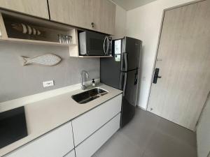 Luxury suite 10th floor near the beach