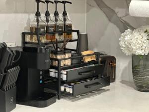 Downtown Dallas Cozy Steps from Attractions!