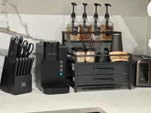 Downtown Dallas Cozy Steps from Attractions!