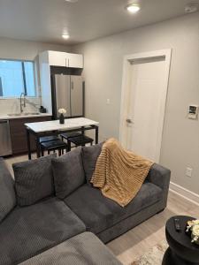 Downtown Dallas Cozy Steps from Attractions!