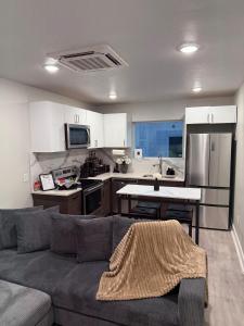 Downtown Dallas Cozy Steps from Attractions!