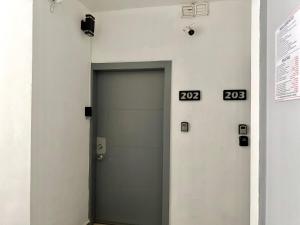 Apartment Close to the Beach with Pool