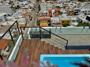 Apartment Close to the Beach with Pool